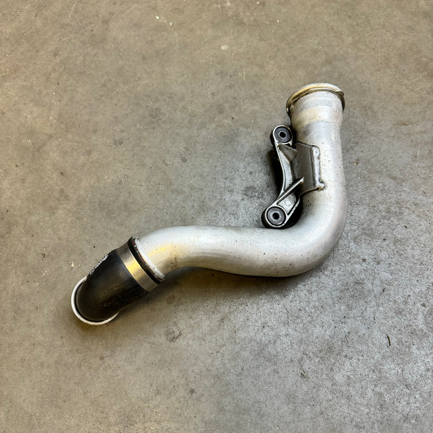 Vw golf 5 gti Intercooler pipe