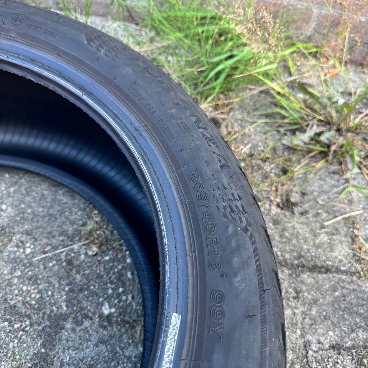 2x 255/40R18 Bridgestone Turanza P005