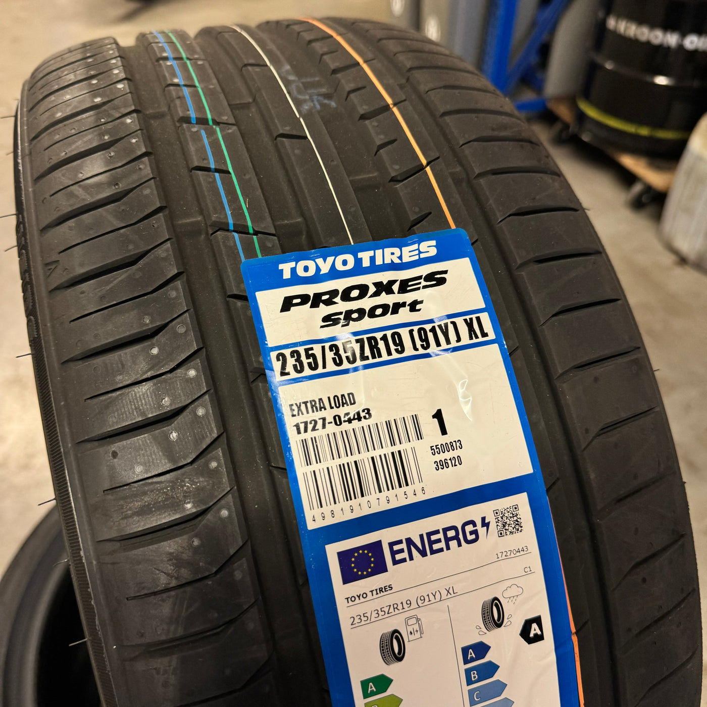 2x 235/35R19 Toyo Proxes Sport