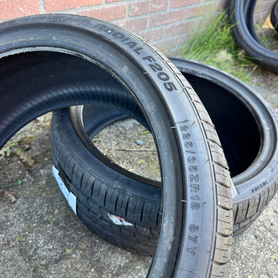 2x 225/35R18 Minerva F205