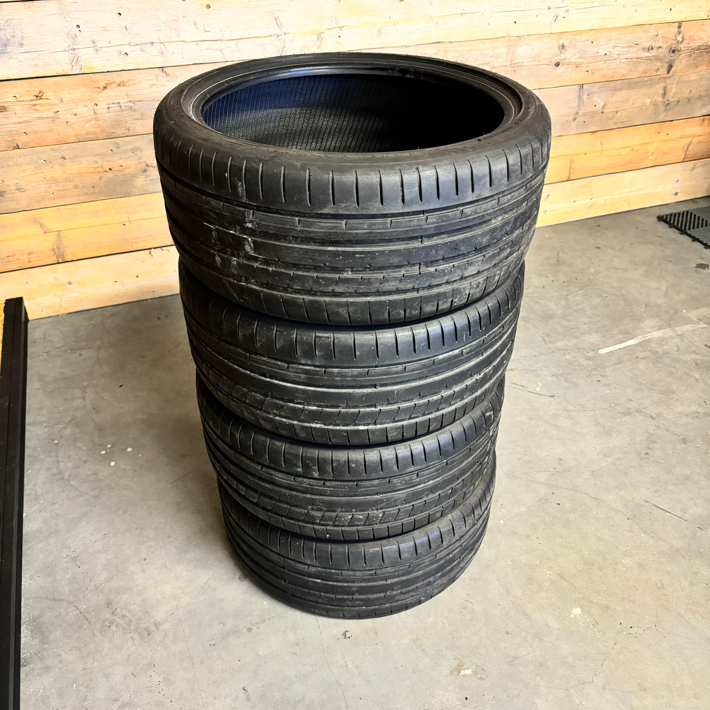 4x 245/35R19 Dunlop Sport Maxx