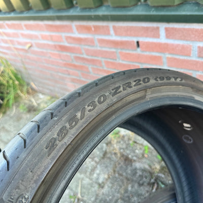 2x 285/30R20 Pirelli P zero