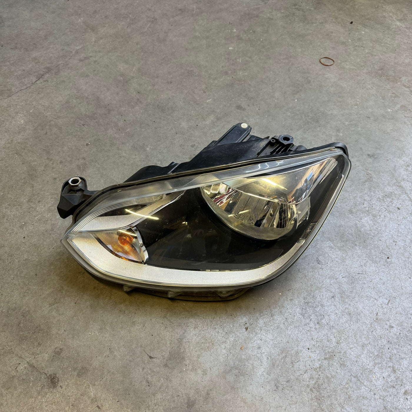 Vw UP Headlight Left