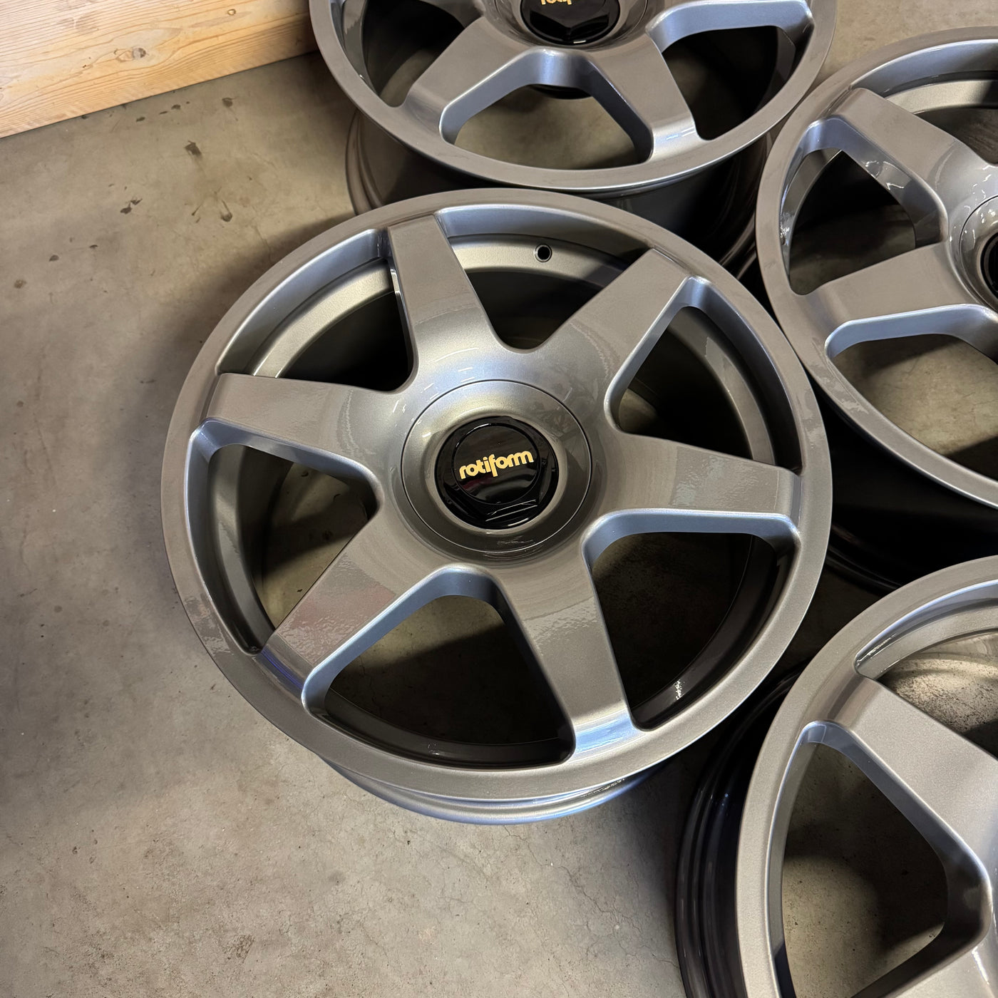 Rotiform SIX