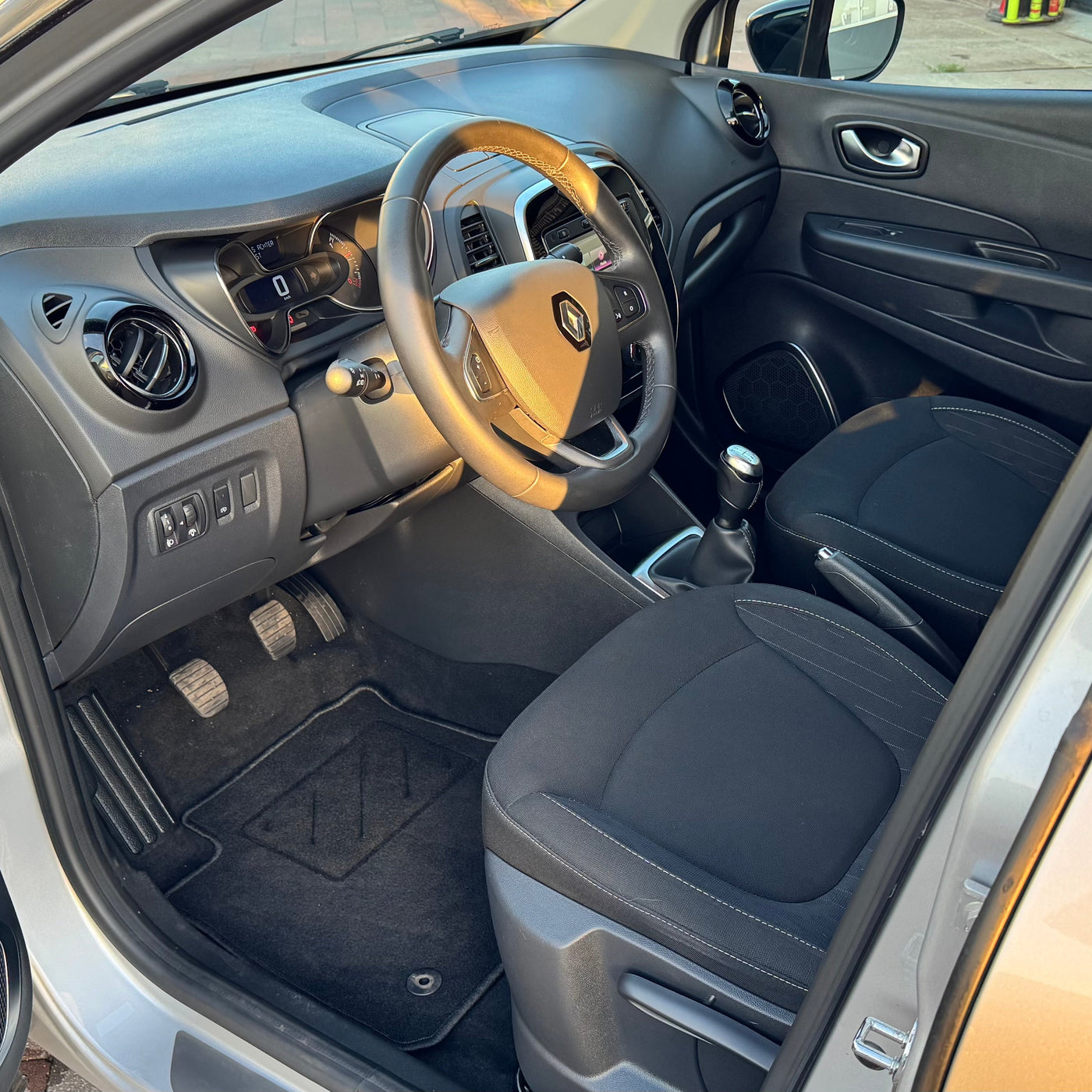 Renault Captur 0.9 TCe Limited Verkocht