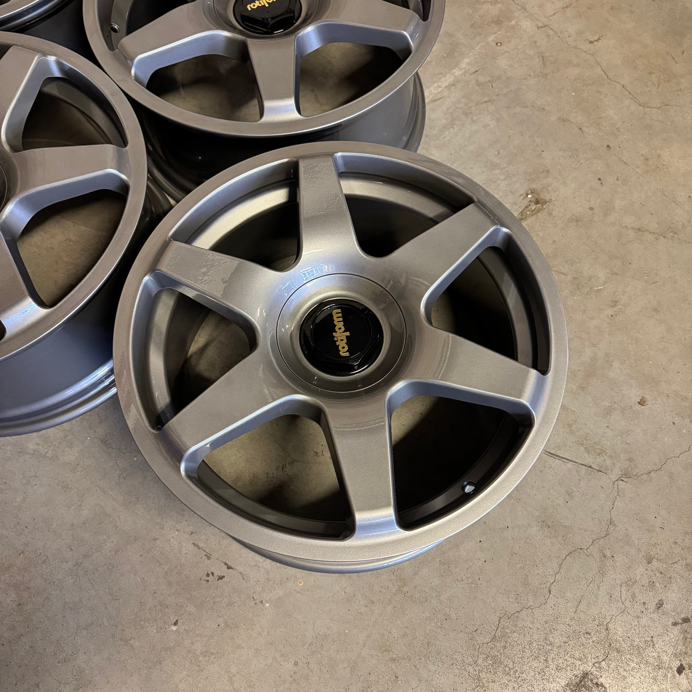 Rotiform SIX