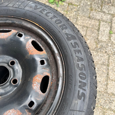 4x 175/70R14 Goodyear Vector4seasons