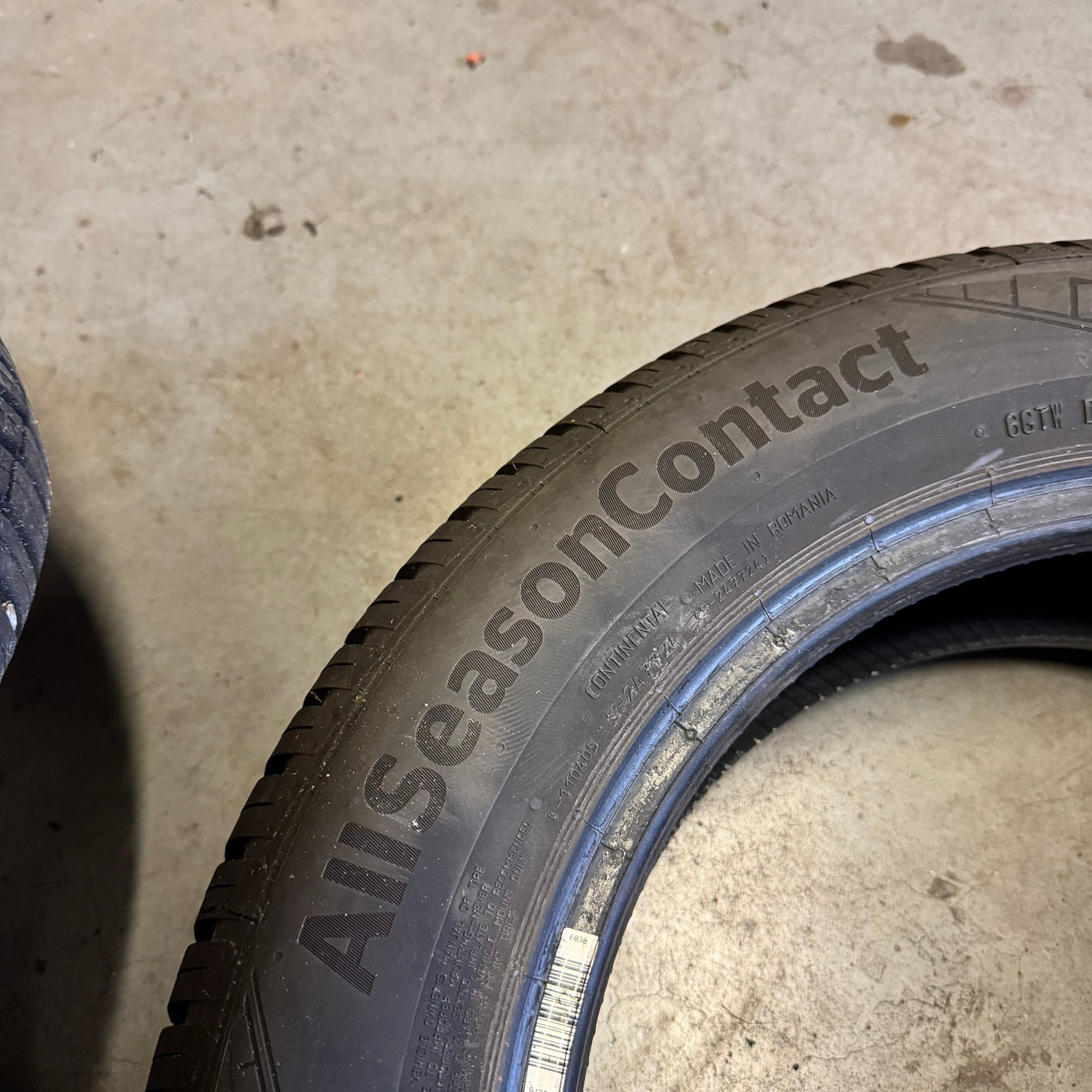 2x 175/65R15 Continental Allseasoncontact