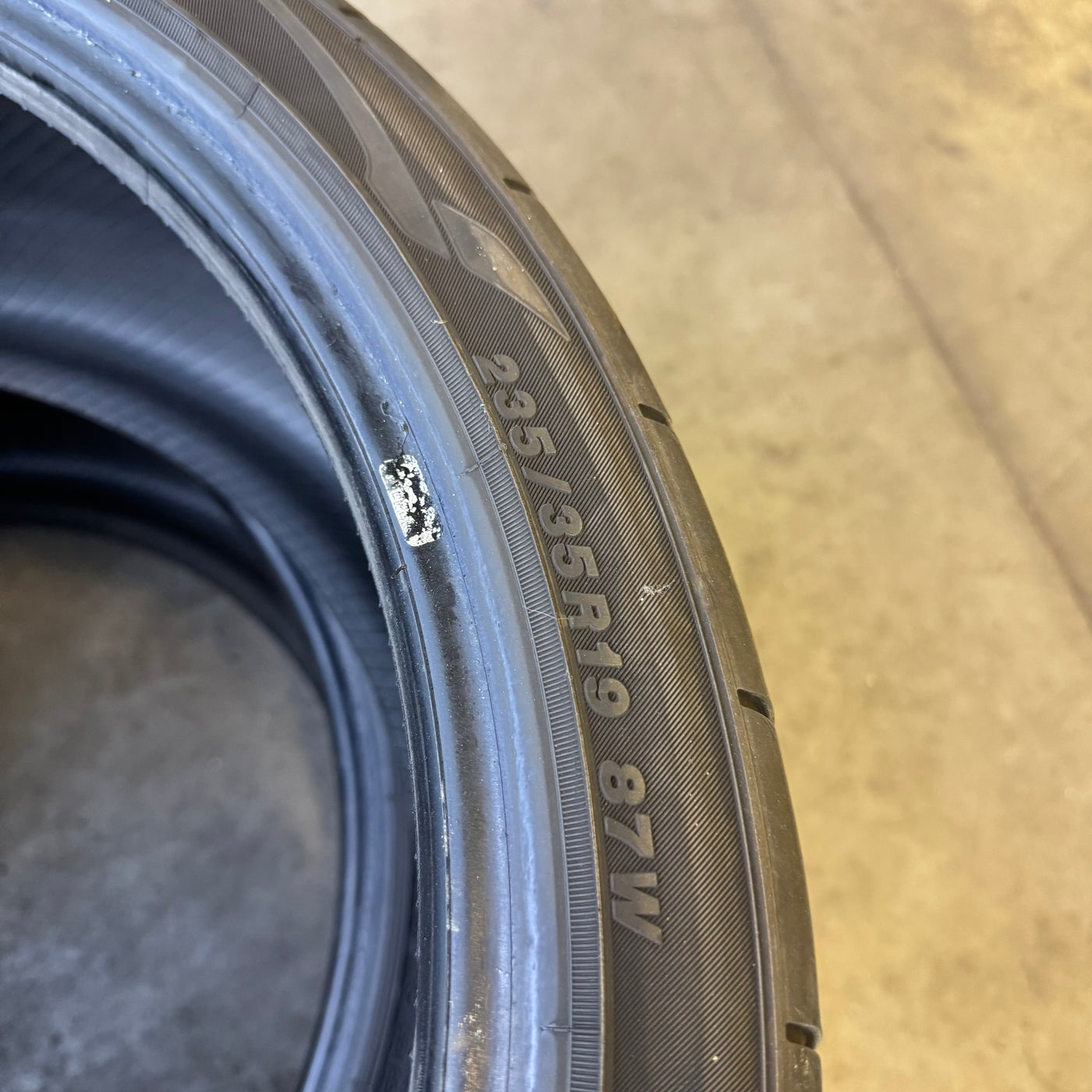 2x 235/35R19 Yokohama Advan Nedva ad08 RS