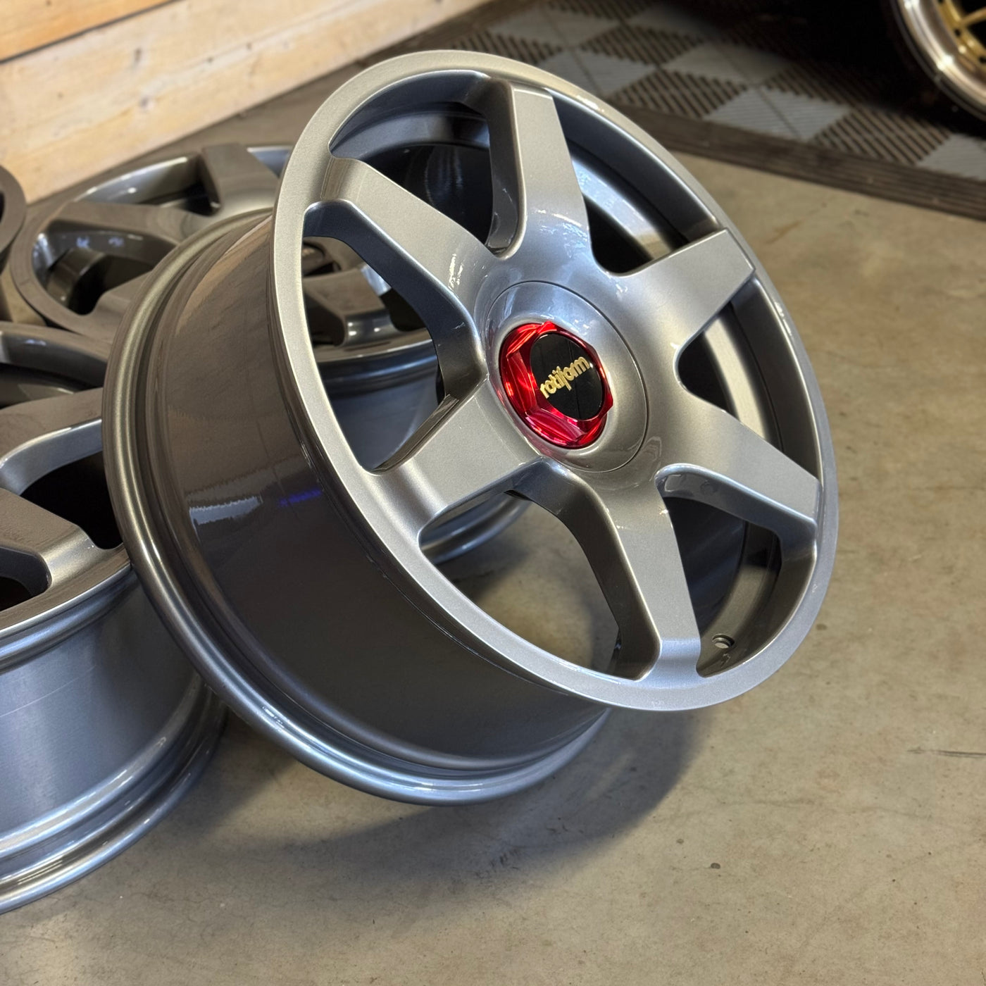 Rotiform SIX