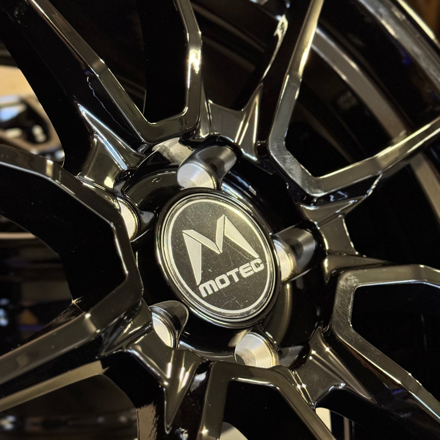Motec Ultralight