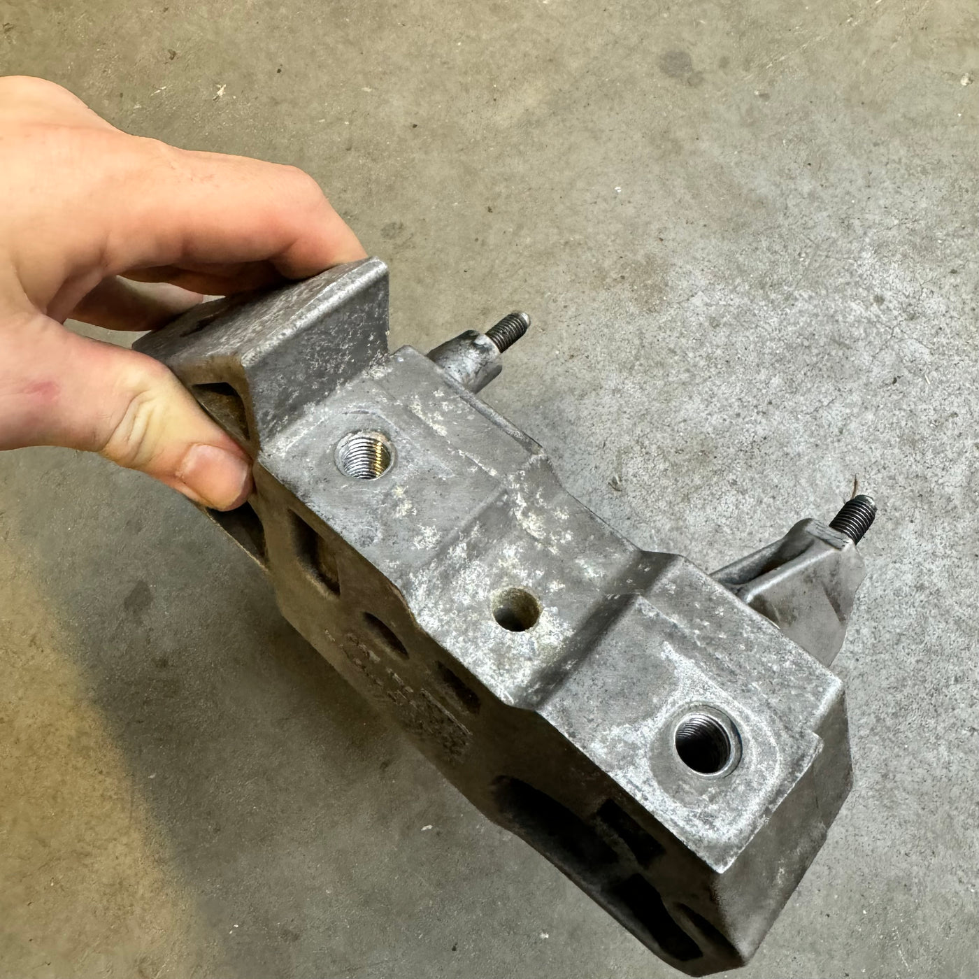 Engine Mounting Golf Rear Vw Golf 5 GTI Complete Engine mount – B2K Wheels