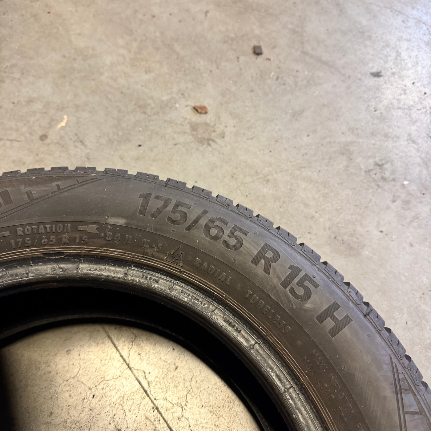 2x 175/65R15 Continental Allseasoncontact