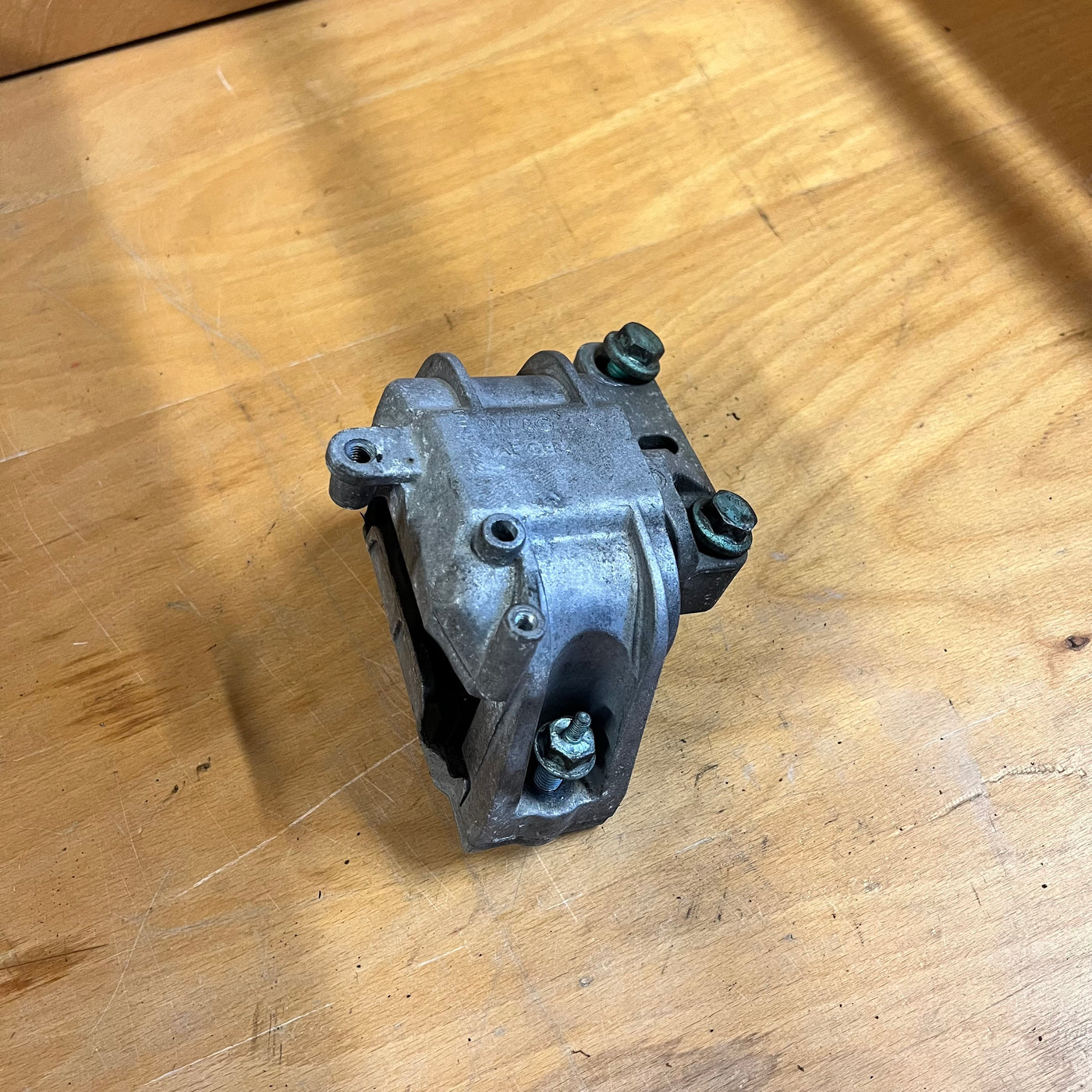 Vw Golf 5 GTI Complete Engine mount